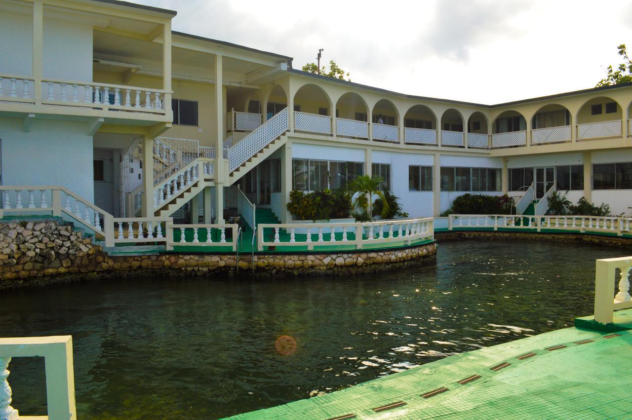 Sahara dela Mer Inn Montego Bay Exterior foto